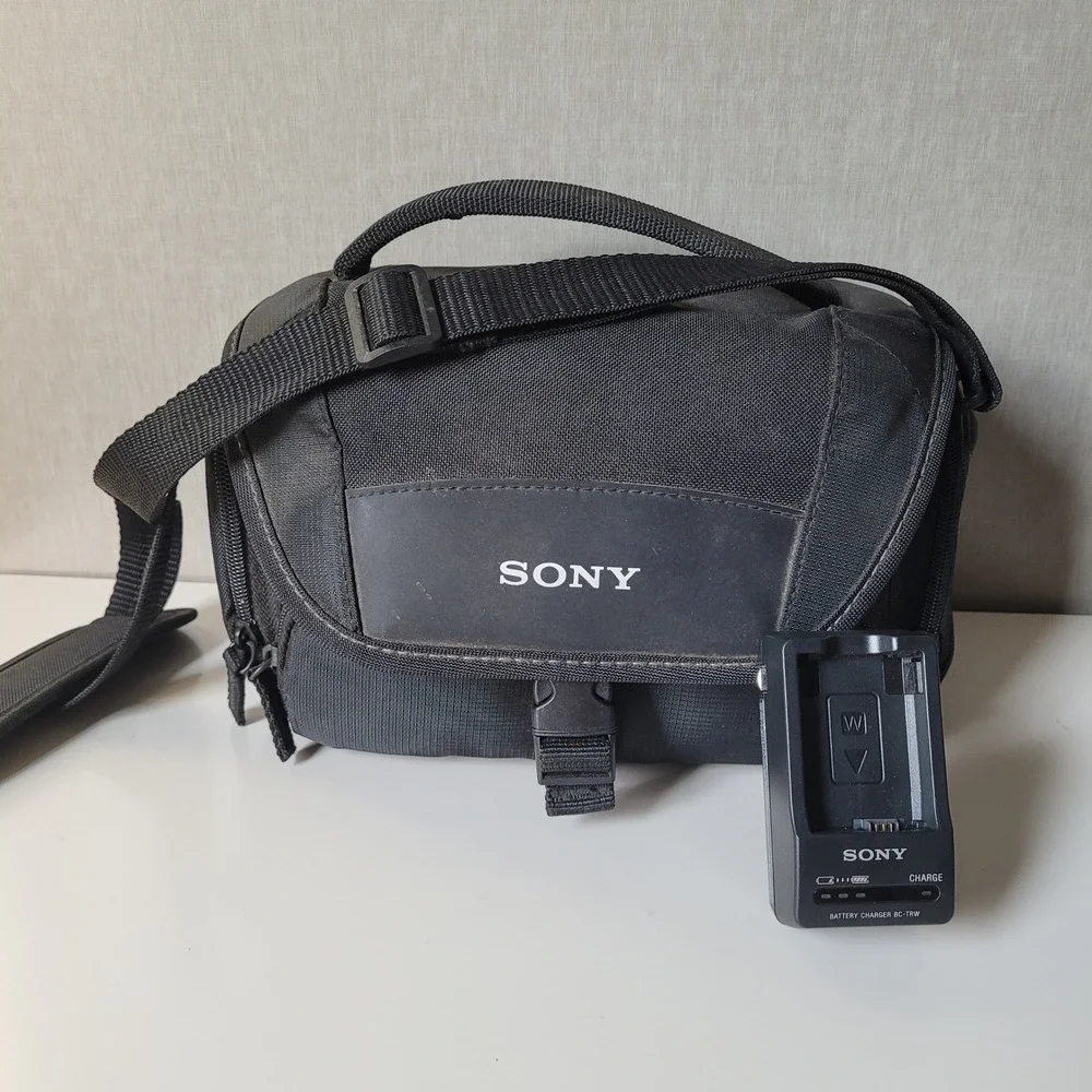 Sony Camera Bag & BC-TRW Charger Unisex OS Black Good Padded Shoulder Case Tech